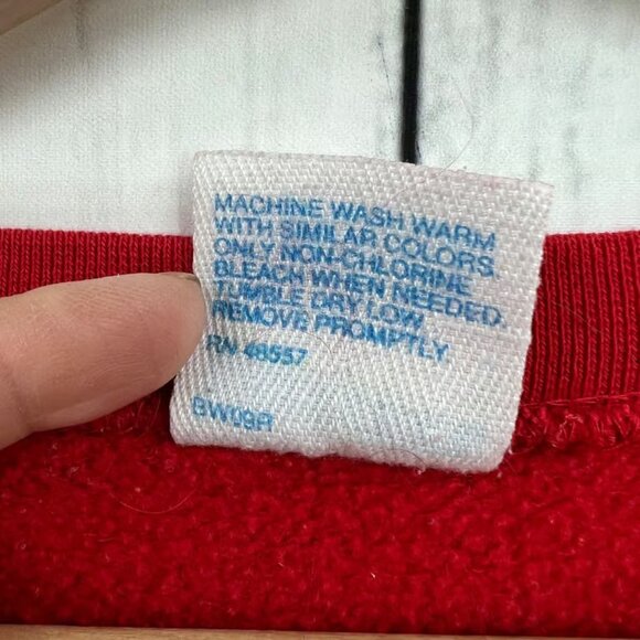 American VINTAGE Sweater Sweatshirt MEDIUM Red Crewneck Buttons Pullover - Picture 6 of 6